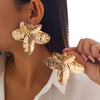 Fashion Irregular Metallic Petal Alloy Flower Collarbone Necklace With Electroplating Treatment