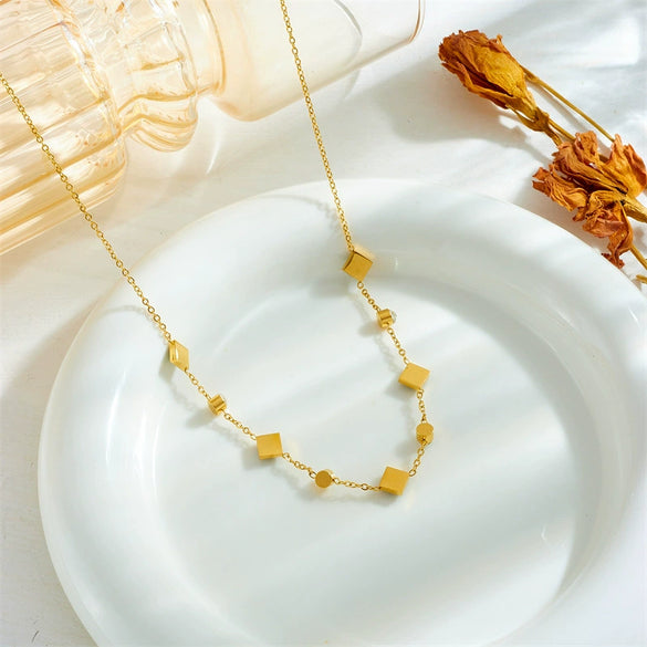 Fashion Jewelry Necklace Square Round Diamond Emerald Accessories Chain Titanium Steel Electroplating