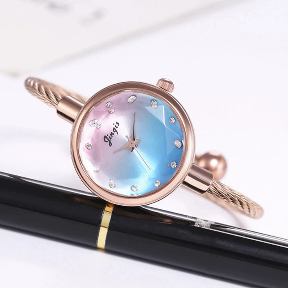 Fashion Ladies Alloy Bracelet Watch With Round Dial