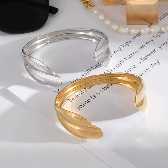 Fashion Leaf Geometry Stainless Steel Bracelet With Pvd Furnace Vacuum Real Gold Plating For Women