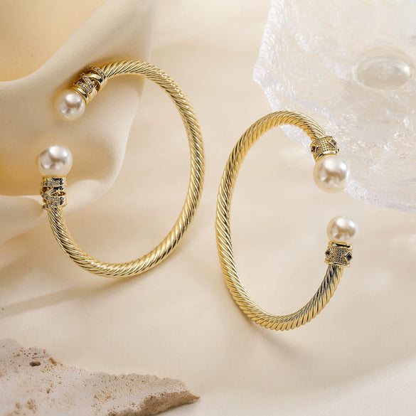 Fashion Light Luxury Copper Zircon Pearl Opening Bracelet With Micropaved Geometric Design For Women