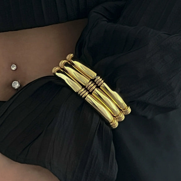 Fashion Light Luxury Punk Style Beaded Slub Plastic Glazed Curved Electroplated Bracelet