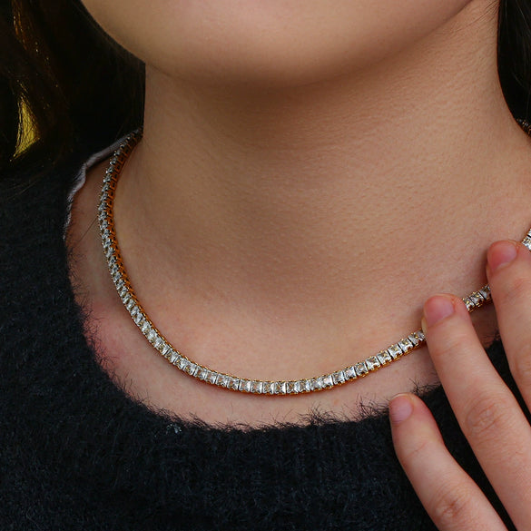 Fashion Light Luxury Women's Stainless Steel Square Geometric Bracelet Clavicle Chain Short Necklace With Electroplating