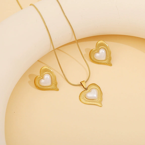 Fashion Love Imitation Pearl Necklace Suit For Women Heart Shape Stainless Steel Jewelry With Electroplating And Snake Bone Chain