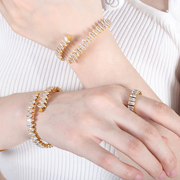 Fashion Luxury Light Luxury Diamond Zircon Open Bracelet Titanium Steel Electroplated Jewelry Wholesale