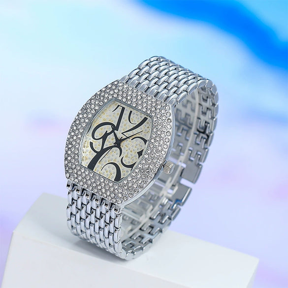 Fashion Metal Women's Watch With Barrel Dial And Jewelry Buckle