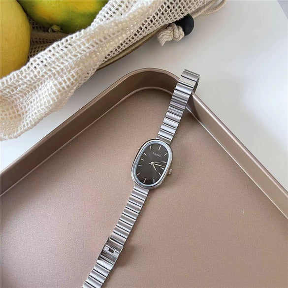 Fashion Oval Alloy Band Quartz Watch For Female