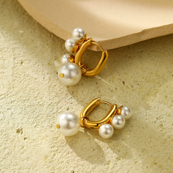 Fashion Pearl Titanium Steel Electroplated Ushaped Women's Earrings