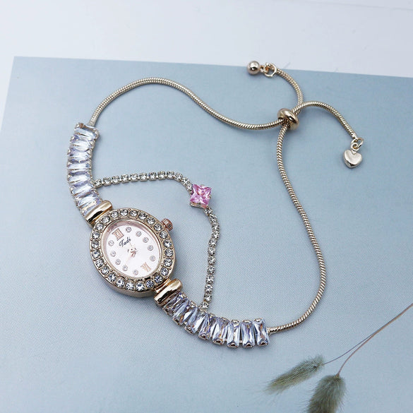 Fashion Pendant Watch Alloy Thin Strap Oval Dial Women's Bracelet Watch With Zircon And Printed Logo