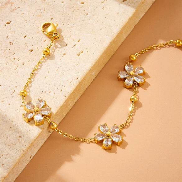 Fashion Personality Joker Color Flower Stainless Steel Necklace And Bracelet With Electroplating