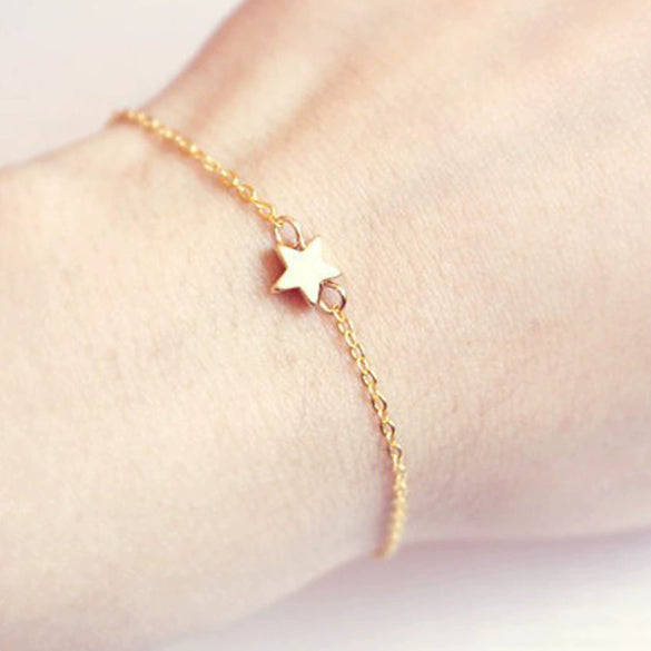 Fashion Retro Allmatch Alloy Fivepointed Star Chain Bracelet For Women With Electroplating Design