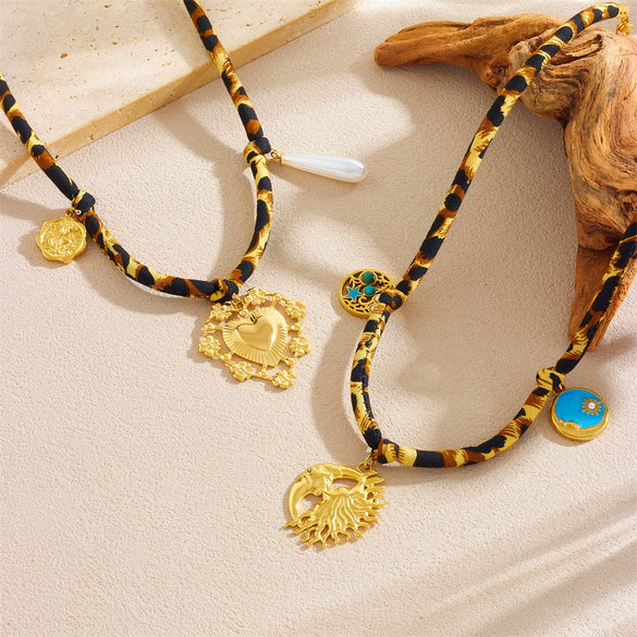 Fashion Retro Creative Printed Cotton Stainless Steel Pendant Love Butterfly Necklace With Animal Zodiac Pattern And Electroplating Design