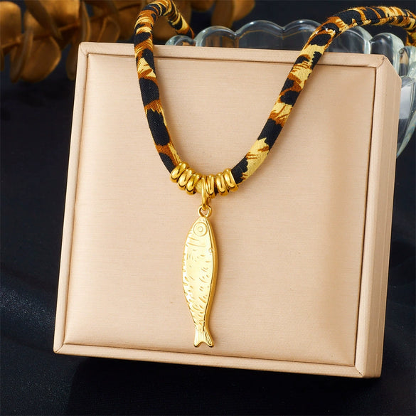 Fashion Retro Creative Printed Cotton Stainless Steel Pendant Love Butterfly Necklace With Animal Zodiac Pattern And Electroplating Design