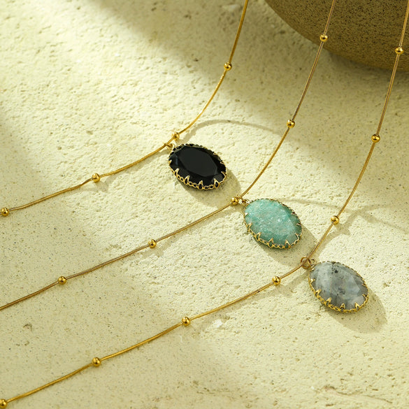 Fashion Retro Light Luxury Natural Stone Stainless Steel Women's Pendant Clavicle Chain Set With Gems