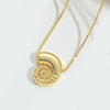 Fashion Retro Shell Pendant Necklace For Ladies Copper Material Heart Shape Electroplating Process O Word Chain