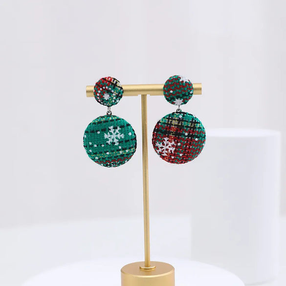 Fashion Round Snowflake Cloth Women'S Earrings 1 Pair