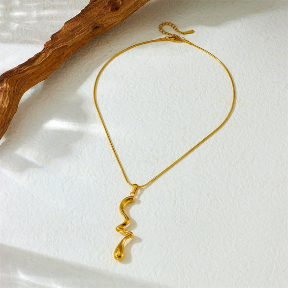 Fashion Simple Cold Style Geometric Stainless Steel Snake Bone Chain Necklace With Irregular Twisted Pendant And Gold Plating