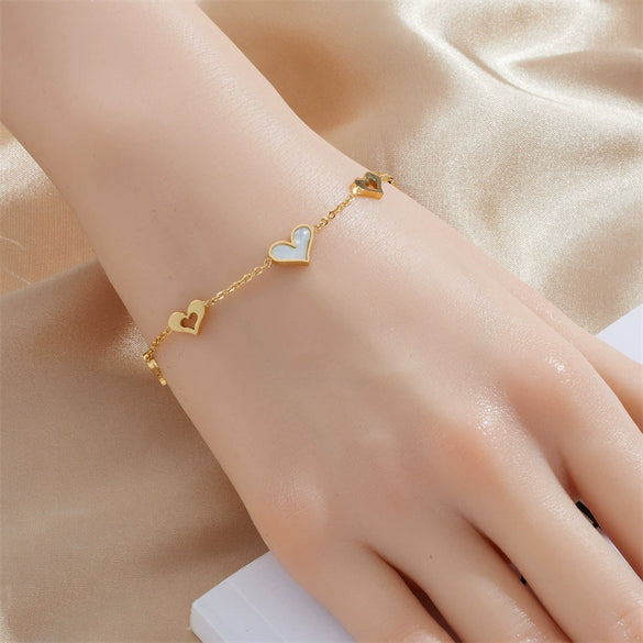 Fashion Simple Elegant Temperament Hollow Smooth Gold Plated Stainless Steel Heart Shaped Electroplated Women's Bracelet