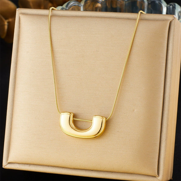 Fashion Simple Geometric Goldplated Stainless Steel Ushaped Pendant Clavicle Chain Women's Jewelry Necklace