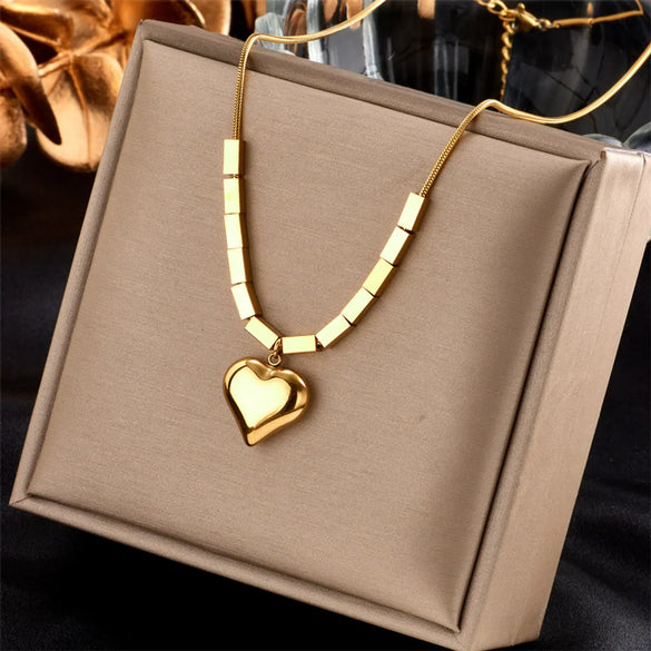 Fashion Simple Geometric Square Heart-shaped Titanium Steel Necklace