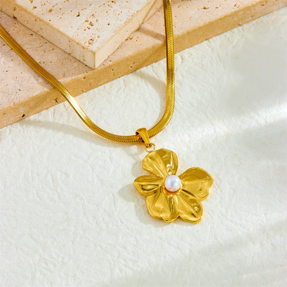 Fashion Simple Goldplated Flower Pearl Stainless Steel Blade Chain Necklace For Women