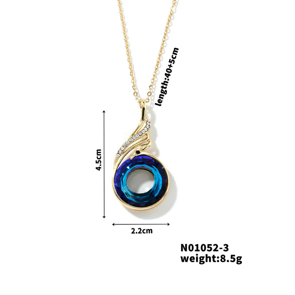 Fashion Simple Women's Stainless Steel And Zircon Necklace With Geometric Style And Electroplating Treatment