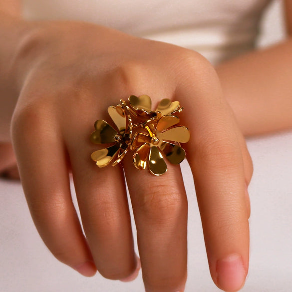 Fashion Stainless Steel Three Dimensional Flower Opening Ring Earrings 18K Furnace Vacuum Plated Jewelry For Women