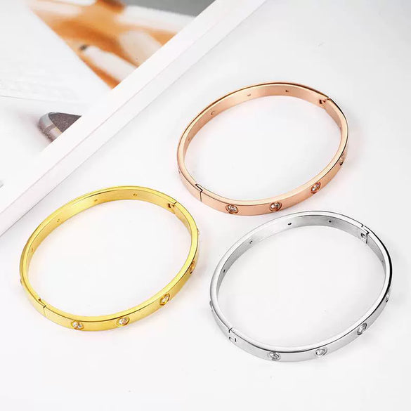 Fashion Titanium Steel Geometric Zircon Bracelet With Diamond Cut Finish Elegant Lightweight Jewelry Accessory For Couples