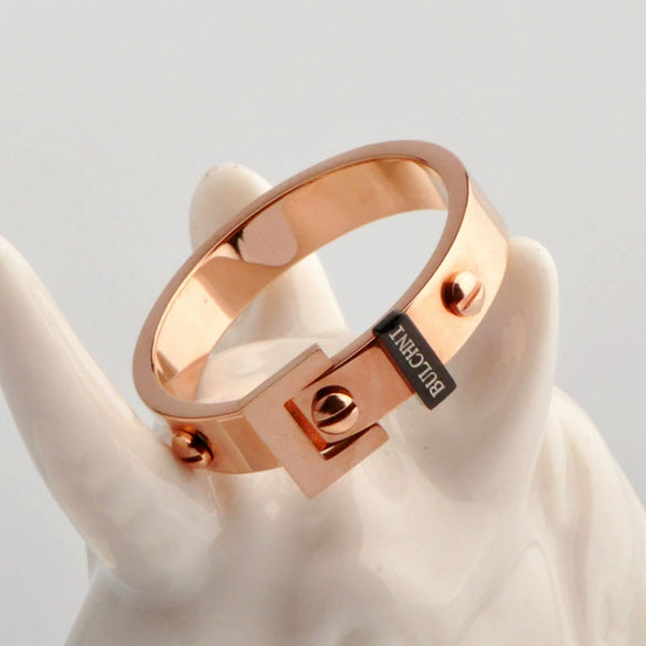 Fashion Titanium Steel Heart Ring Electroplated For Men And Women