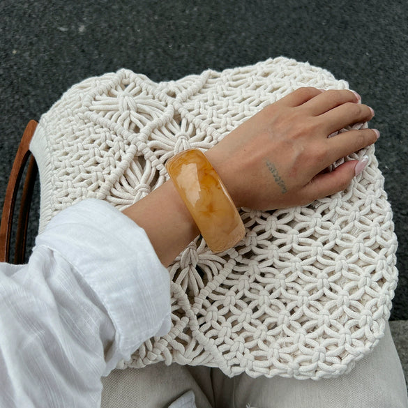 Fashion Translucent Smudged Acrylic Handmade Bracelet For Women Round Wide