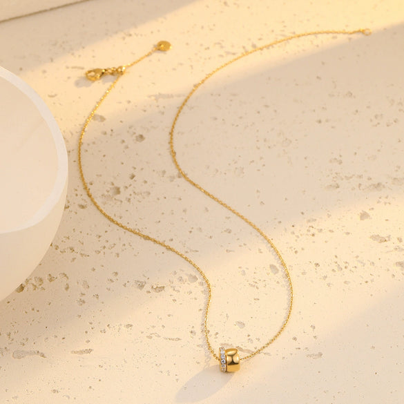 Fashion Versatile Round Zircon Pendant Stainless Steel Necklace With Electroplating