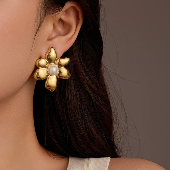Fashion Vintage Petal Pearl Stainless Steel Titanium Steel Electroplated Women's Earrings Jewelry