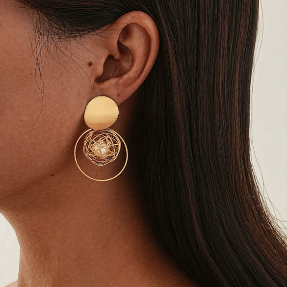 Fashion Women's Alloy Geometric Hollow Gold Wire Winding Ball Pearl Eardrop Ear Clip Earrings With Electroplating