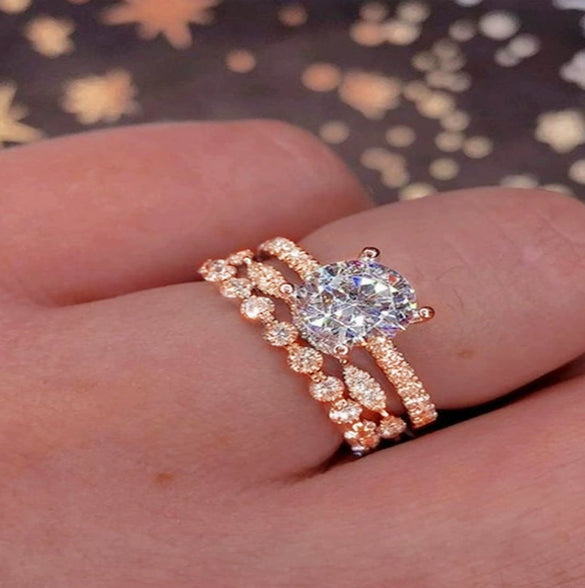 Fashion Women's Metal Engagement Ring With Geometric Design And Electroplating Microinlaid Zircon