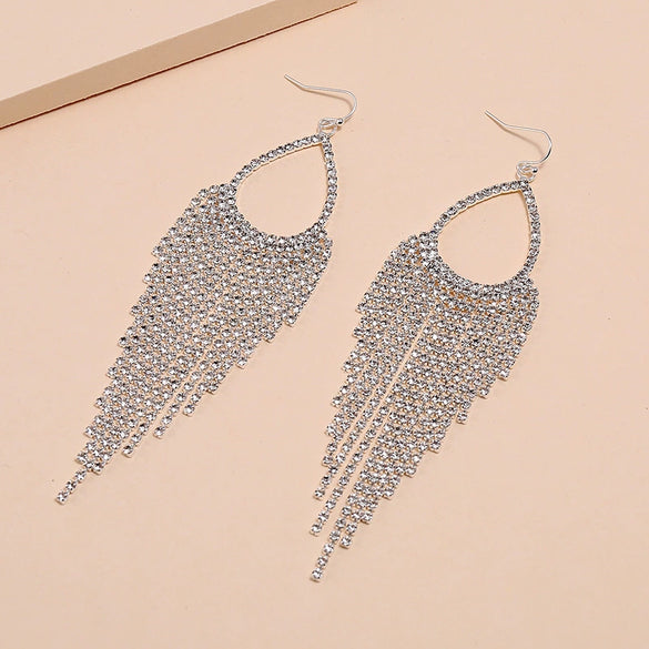 Fashion Women’s Metal Water Drop Wave Tassel Earrings With Rhinestone Claw Chain And Full Diamond Inlay