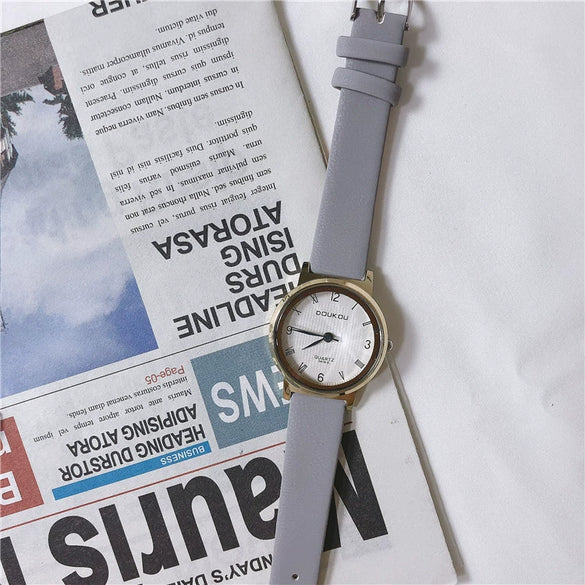 Fashion Women's Watch Alloy Case Ordinary Glass Mirror Leather Belt Casual Style