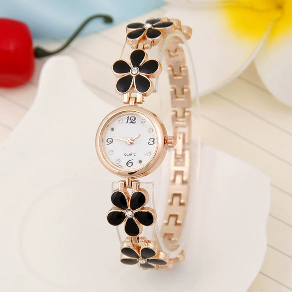 Fashion Women's Watch Bracelet With Small Flower Rhinestone Scale Zinc Alloy Case Titanium Alloy Strap