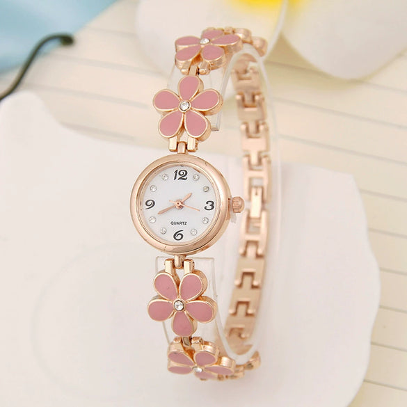 Fashion Women's Watch Bracelet With Small Flower Rhinestone Scale Zinc Alloy Case Titanium Alloy Strap