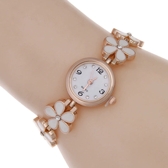 Fashion Women's Watch Bracelet With Small Flower Rhinestone Scale Zinc Alloy Case Titanium Alloy Strap
