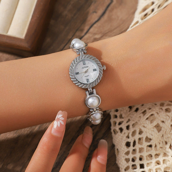 Fashionable Alloy Case Stainless Steel Strap Oval Dial Women's Pearl Thin Belt Fritillary Quartz Watch With Spiral Crown And Ordinary Glass Mirror