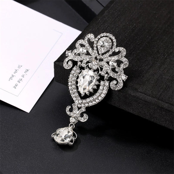 Fashionable Brooch For Men And Women Alloy Material With Crown Shaped Design And Diamond Inlaid Processing