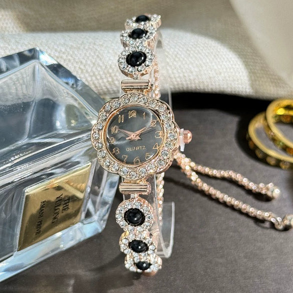 Fashionable Chalcedony Diamond Women's Alloy Watch With Round Dial And Pullout Bracelet