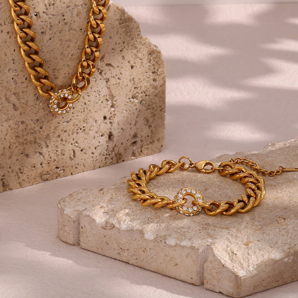 Fashionable Elegant Stainless Steel Bracelet With Geometric Donut Pendant And Cubic Zirconia Electroplated