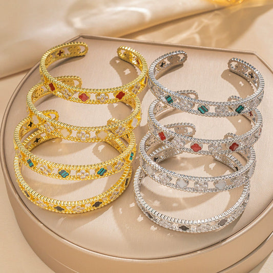 Fashionable Lucky Four Leaf Clover Kaleidoscope Bracelet Copper And Titanium Steel Geometric Style Set With Zircon And Diamonds Electroplated In Vacuum Furnace