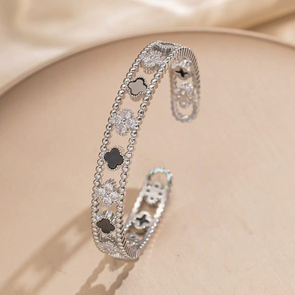 Fashionable Lucky Four Leaf Clover Kaleidoscope Bracelet Copper And Titanium Steel Geometric Style Set With Zircon And Diamonds Electroplated In Vacuum Furnace