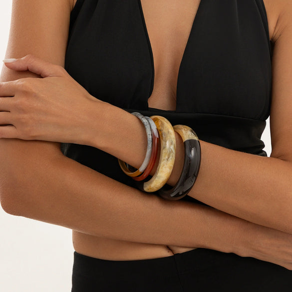 Fashionable Retro Geometric Color Block Marble Texture Resin Round Stackable Bracelet With Polished Finish