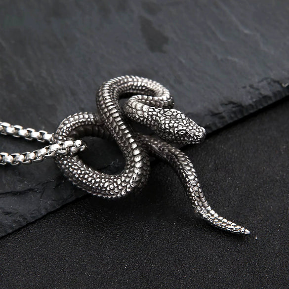 Fashionable Retro Men's Titanium Steel Thor Hammer Pendant Necklace With Baking Paint And Cartoon Characters Pattern