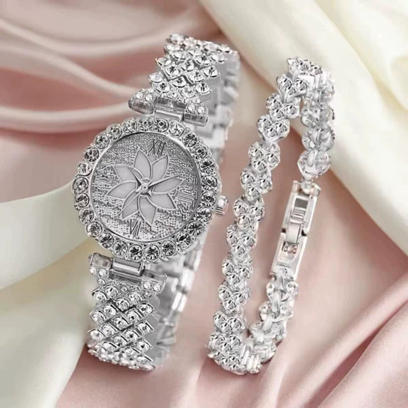 Fashionable Roman Pattern Diamondencrusted Women's Quartz Watches With Alloy Case And Strap Round Dial