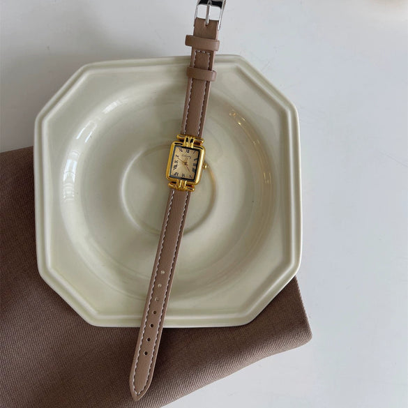Fashionable Square Women's Retro Roman Numeral Watch With Metal Case And Imitation Leather Strap