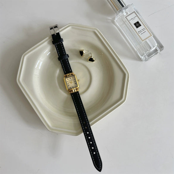Fashionable Square Women's Retro Roman Numeral Watch With Metal Case And Imitation Leather Strap